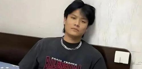 吃瓜直播间娱乐圈男主播,娱乐圈男主播的瓜香四溢
